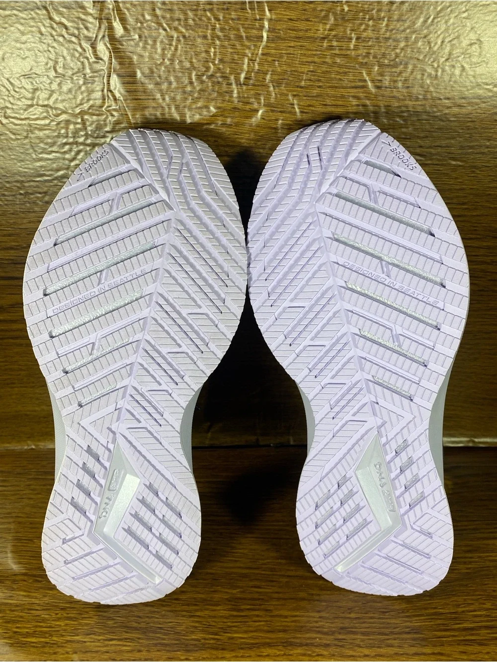 Brooks Levitate stealth fit 5 women’s shoe size 6.5